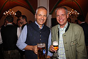Hofbräu Chef Dr. Michael Möller, Hofbräu Zeltwirt Ricky Steinberg bei der Wiesnbierprobe 2018 (©Foto: Martin Schmitz)